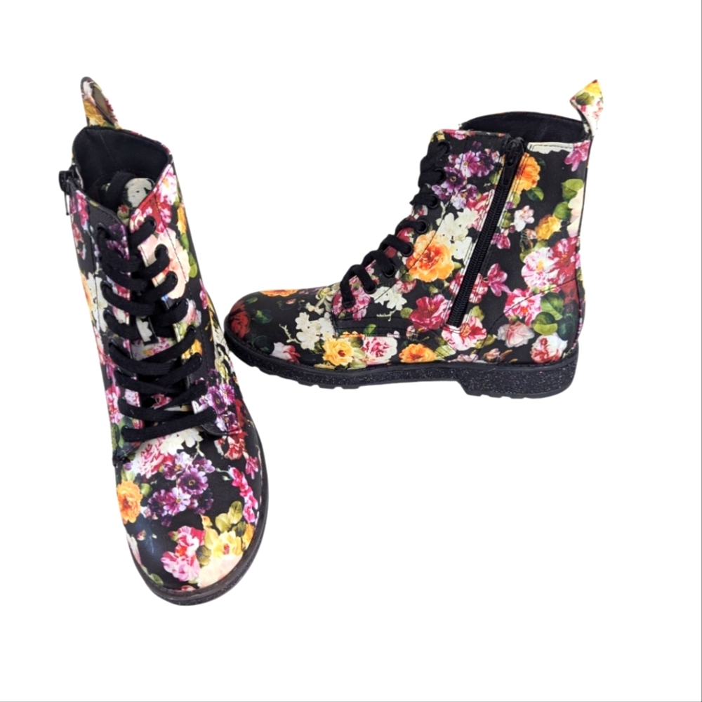 Mia Kids Big Girl's Giuletta Boots Lace Up Black Multi Floral...Size 5 - Picture 2 of 7